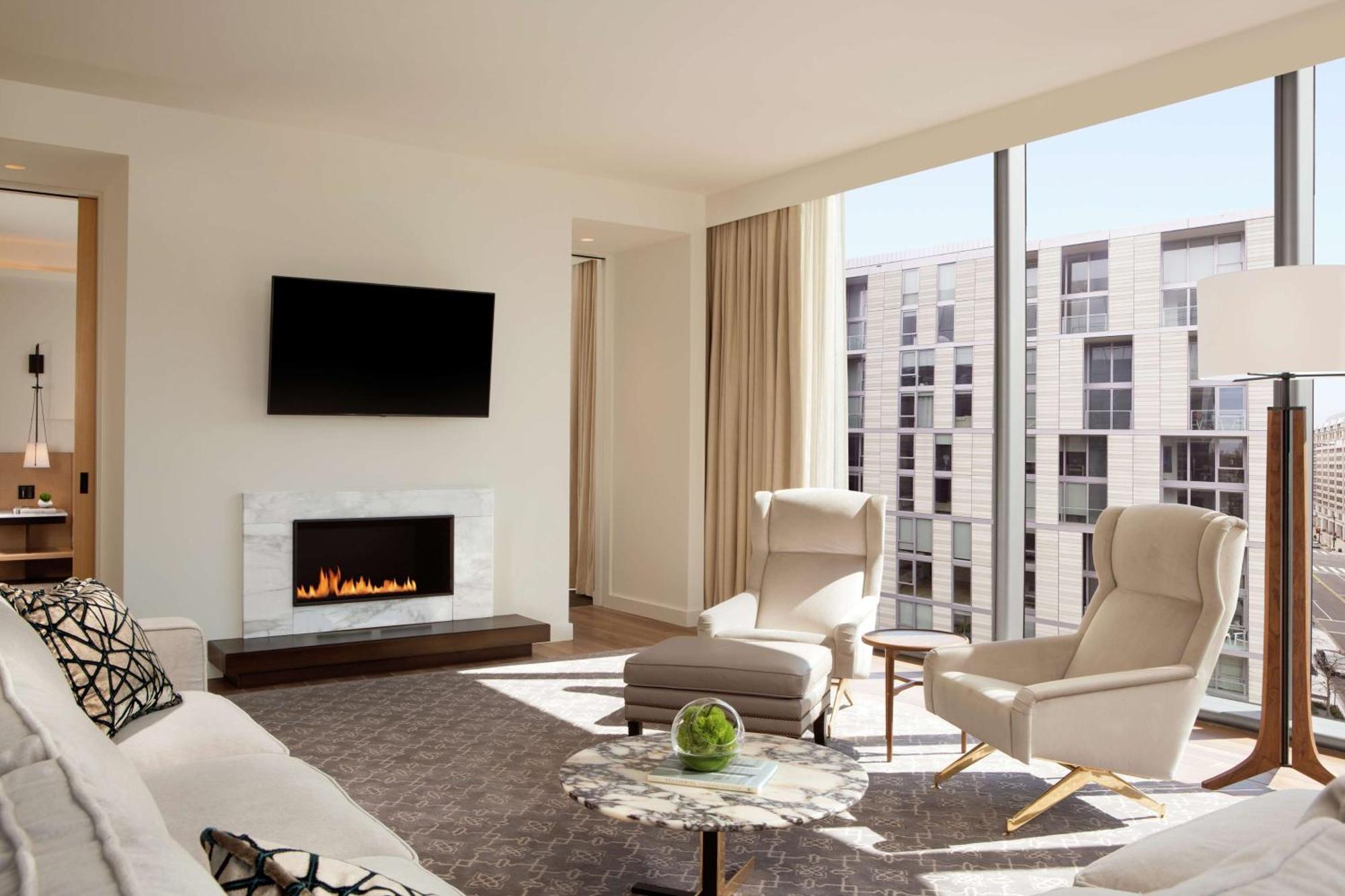 Conrad Dc 5* Washington